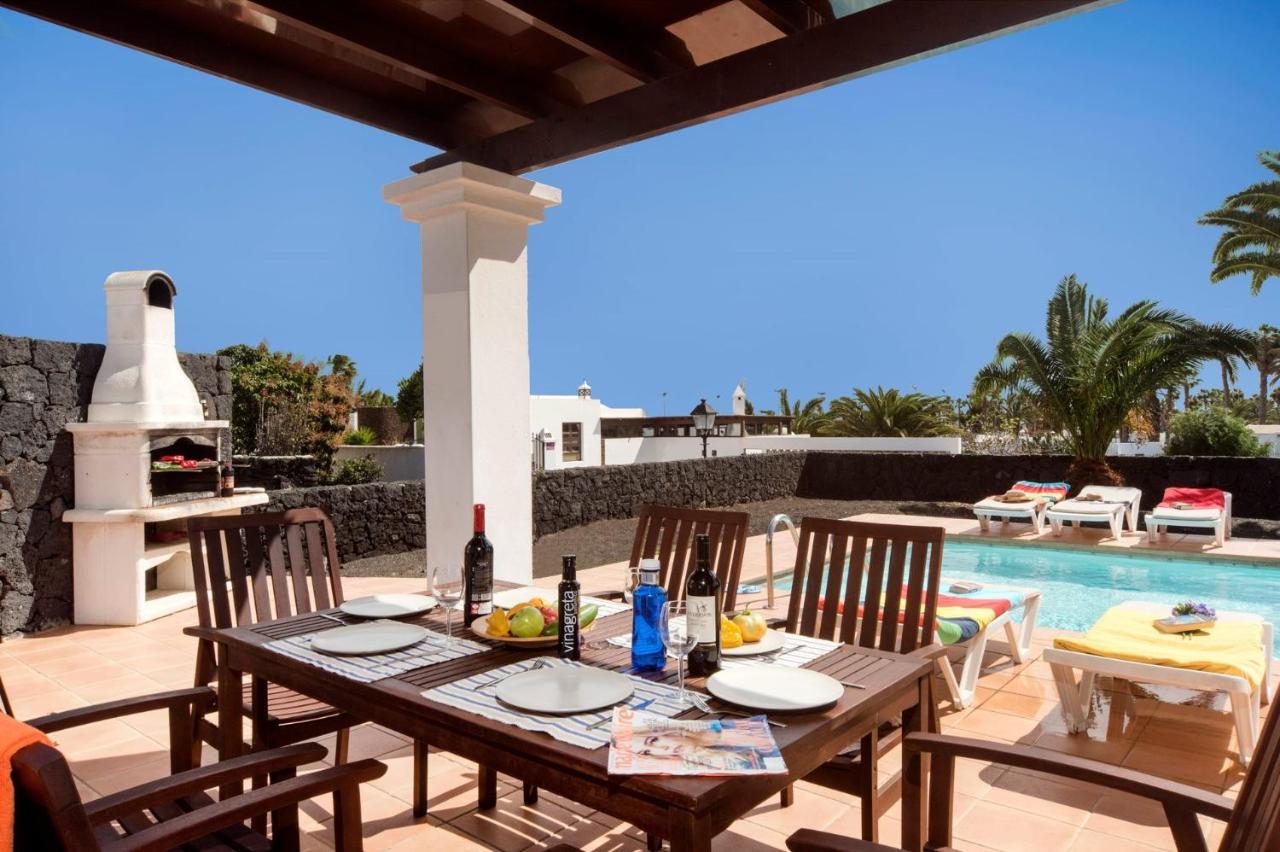 Villa Papagayo By Villa Plus Плая Бланка Екстериор снимка