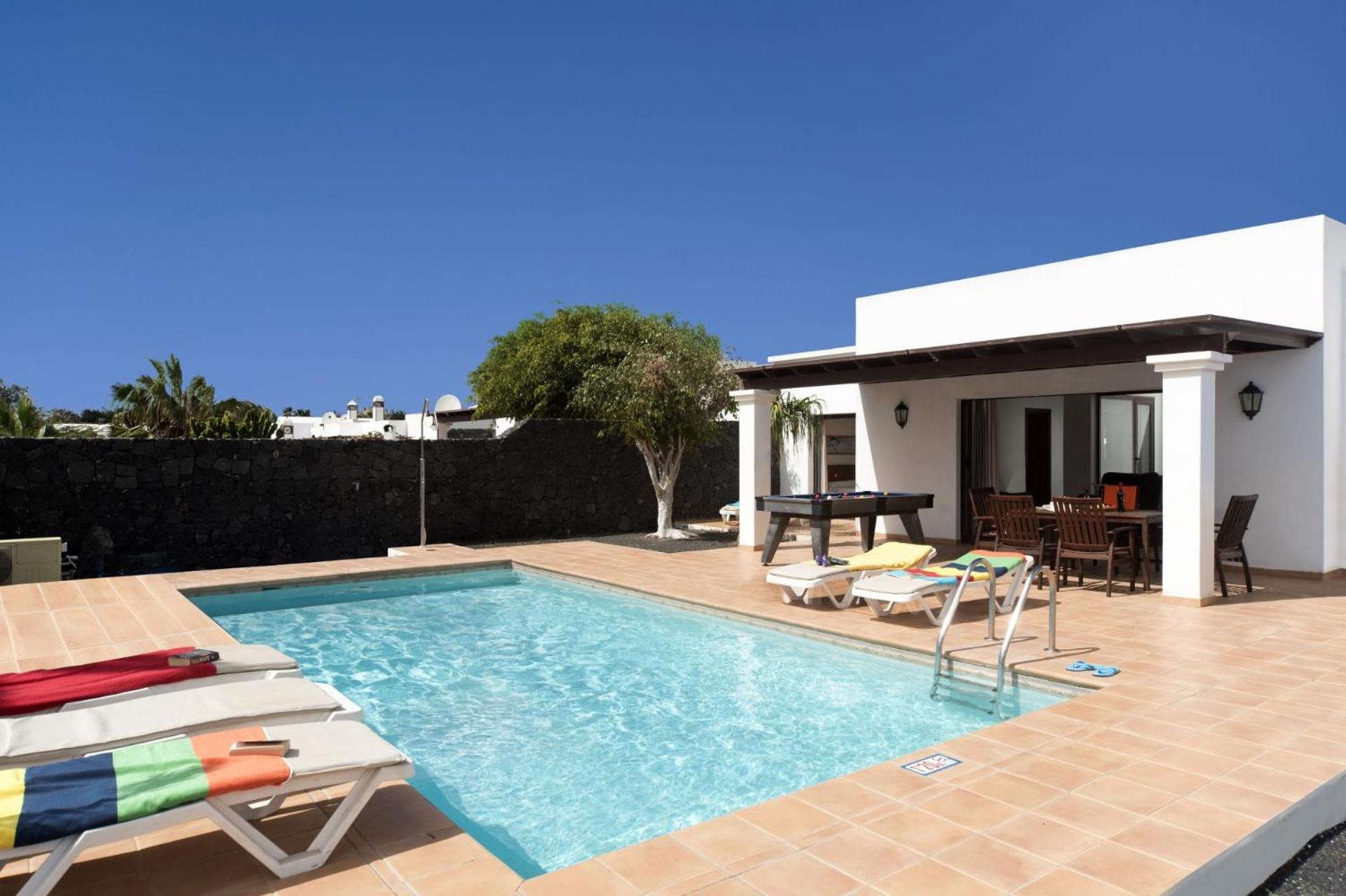 Villa Papagayo By Villa Plus Плая Бланка Екстериор снимка